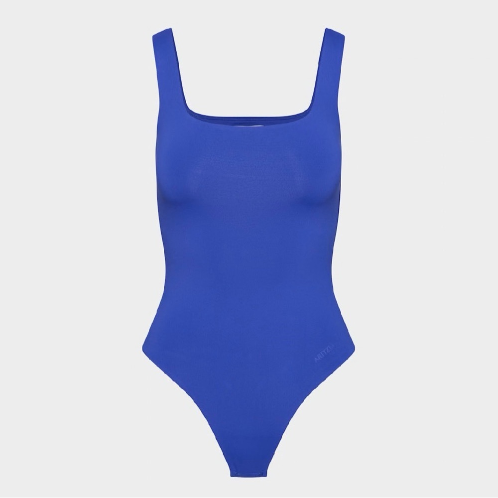 Aritzia Babaton Contour Pursue blue Bodysuit sleeveless squareneck women medium